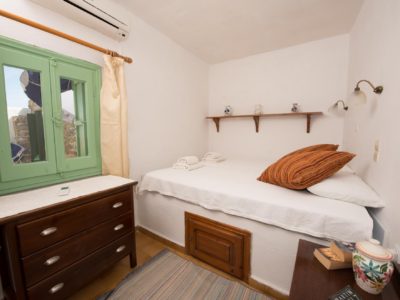 Kyklameno Apartment - Symi Holidays