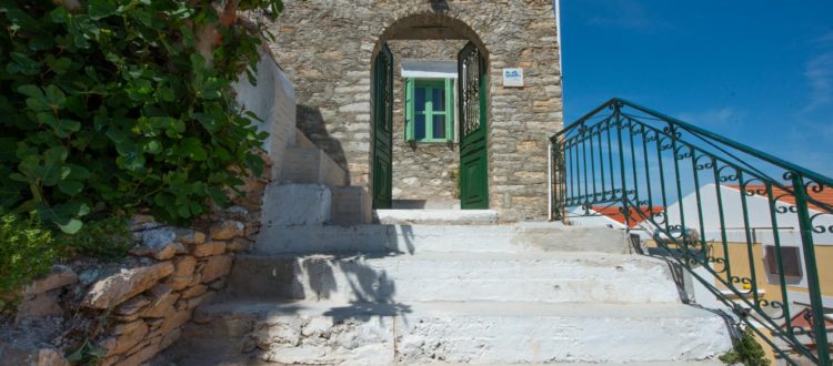 Kyklameno Apartment - Symi Holidays